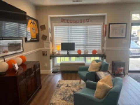 3-Bedroom Townhome Ten Minutes from  UT Campus. Total Fresh Remodel.