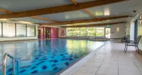 Best Western Chilworth Manor Hotel - С бассейном