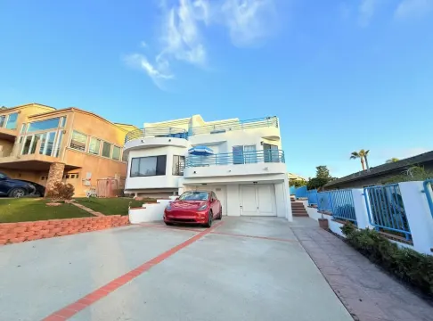 6BD/5BA Beach house in Del Mar, Steps to Beach, Parking, Ocean View!