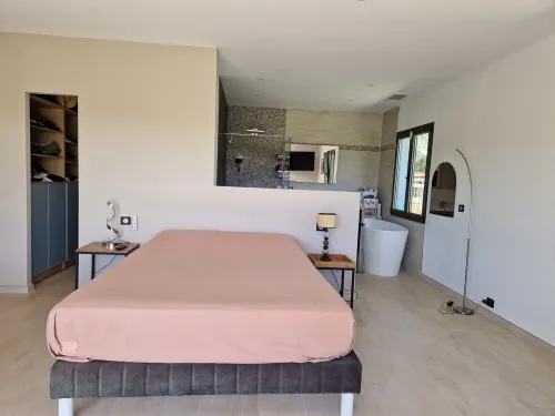 Au Cœur des Vignes non Loin de la Mer. Loue Villa Standing, Repos Assuré