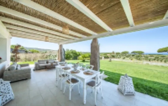 Luxury Sea-View Villa with Private Pool – 4 Bedrooms, Sleeps 8