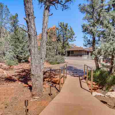 Mountain-View Patio: Sedona Suite Near Trails Others