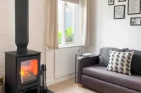 Cosy Annex sleeps 2 near Gretna, M6 Jct 45 / A75 Hotels in Gretna
