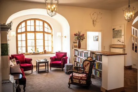 Country villa with 3 vacation apartments and sauna for families and friends