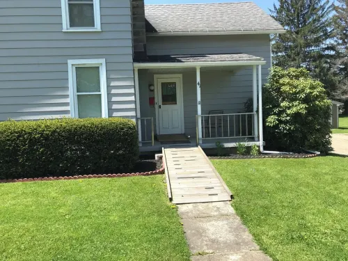 Quaint Village home in Allegany.1 mile from St. Bonaventure. Hotels in Allegany