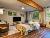 Cozy River Cabin - Sleeps 12 - Hot Tub - EV - Trails & Stevens Pass Nearby Hotels in Baring