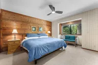 Spacious Donner Lakeview Home