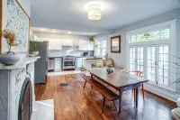 Family Friendly Unit steps from Cobbs Hill Park & Upper Monroe Neighborhood