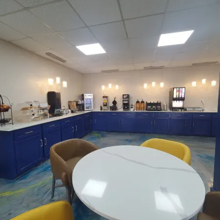 Days Inn by Wyndham Del Rio