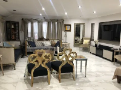 4 Bedroom House perfect for families! Near Beach! Hotels in Glen Cove