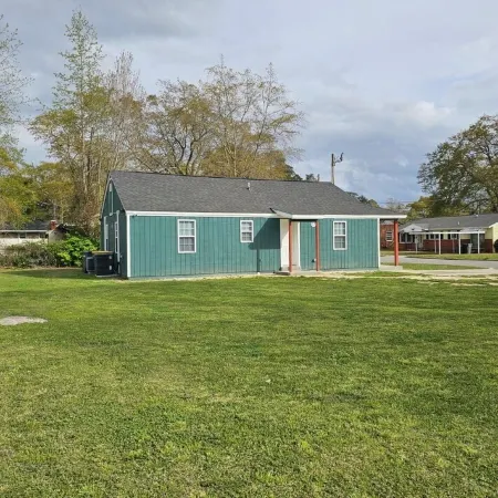 Charming 1-bedroom apartment in Lumberton with AC, WiFi