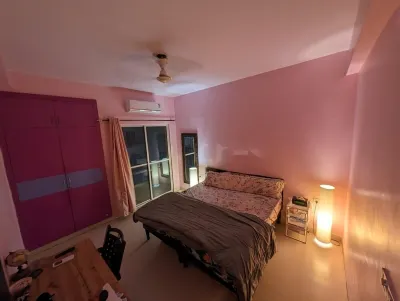 Beautiful Cozy 3-bedroom apartment with AC in Noida Hotel in zona Noida Sector 137 Park