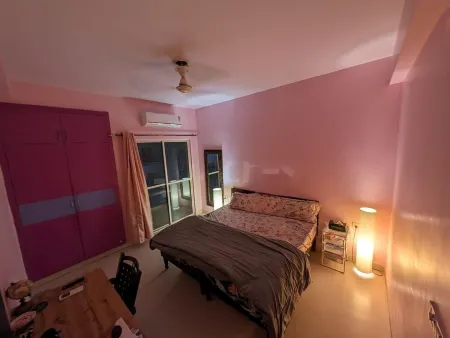 Beautiful Cozy 3-bedroom apartment with AC in Noida Отели рядом с достопримечательностью «CCD nt vee FC mm be fr j.mj»