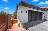 Casa sunset Modern  2BR/1BA in Fletcher Hills with beautiful sunset views, pool