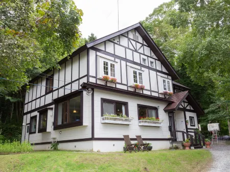 Pension VindeRouge Отели рядом со станцией JR Numata station