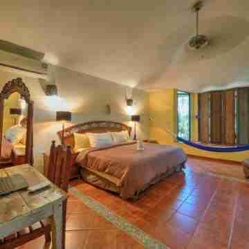 Quinta La Valentina  -  Yucatan Home Rentals Rooms