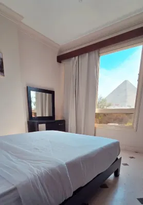 3-bedroom apartment in nice direct pyramids view with AC, WiFi Hotels in Qesm Boulaq Ad Dakrour