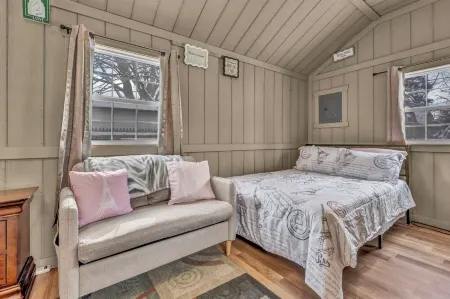 Madison's Lakeside Tiny Home Dream Getaway!