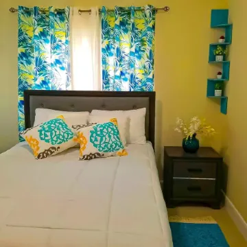 Charming 3-bedroom house in enchanting Lucea with AC, WiFi