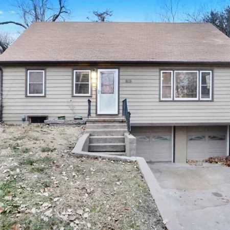 Adorable & Charming Single-Family Home!