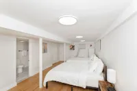 5 Bedroom 8 Bds 2 Bath Near NYC with Free Parking