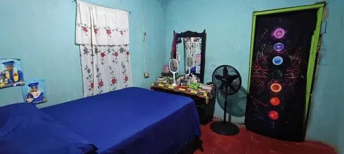 Tropical Rain For Us: Eco OffGrid Retreat Venue with WiFi - Airy Castle, Jamaica Hotels in Airy Castle