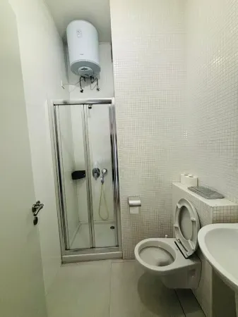 Beautiful spacious apartment in center .