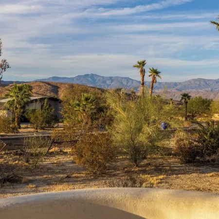 Stylish and Private Adobe Retreat with Views in Borrego Springs / Anza Borrego
