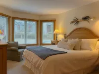 Jay Peak 2BR/2BA Ski-in/Ski-Out V341 Hotels in Jay
