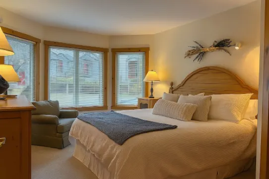 Jay Peak 2BR/2BA Ski-in/Ski-Out V341