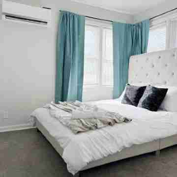 Riverside A2 - QUEEN 2BD/1BA Apt near River Rooms