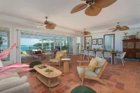 Les Frangipaniers, exceptional villa with swimming pool and direct sea access