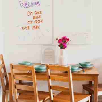 Modern Apartment in the heart of Dundee City Centre Dining/Meeting Rooms