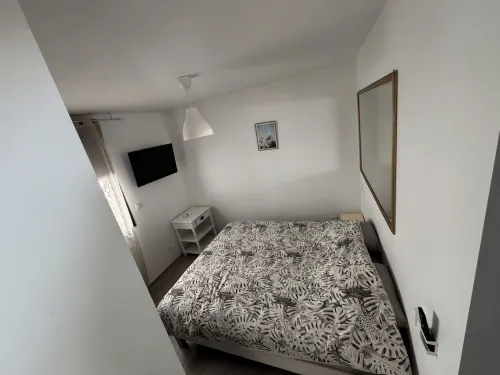 Charming house with swimming pool Hotels in Bessan