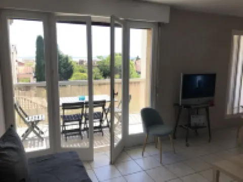 Proximité Port et Plage - T3 Climatisé