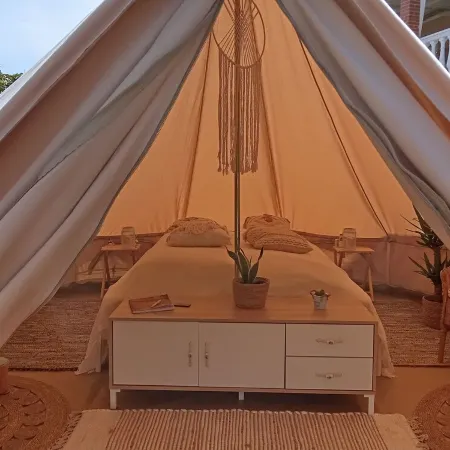 Cozy campground in beautiful Salobrena with WiFi, AC