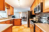 Charming 3-bedroom house with AC, WiFi in pleasant Palm Bay