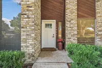 Luxury Home 4 Bedroom/2Bath