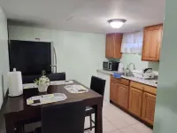 Spacious Clean Lovely 2 Bedroom Apartment