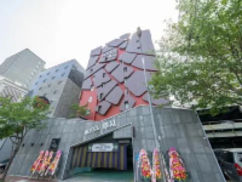 Hanam Lucy Hotel 河南のホテル