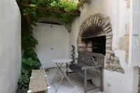 Charming house in the heart of Saint Martin de Ré Hotel di Saint-Martin-de-Re