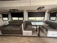 Amazing RV with AC in charming Round Top