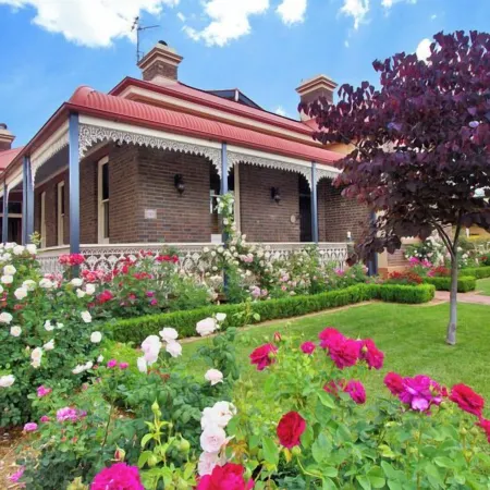 Loloma House