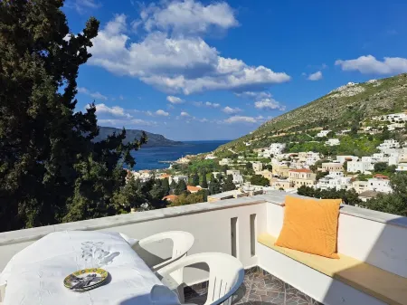 Villa Mary Stella in Platanos Leros Отели рядом с достопримечательностью «A LA MODE»