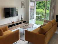 2 bedroom apartment Vals les bains with balcony 5 minutes from the thermal baths 발-레-방 호텔