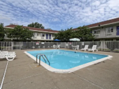 Motel 6 Amherst, Oh - Cleveland West - Lorain Hotels in Lorain County