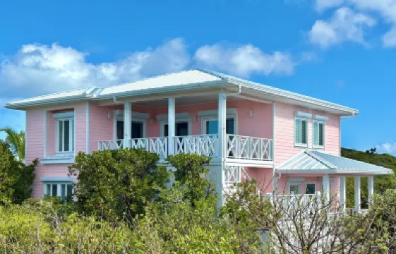 Calypso Cottage: Spacious 3Br/3.5Ba house with amazing views and private dock Hotels in 