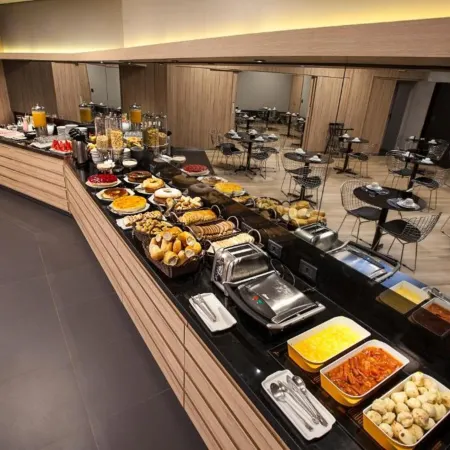 Momax Hotel
