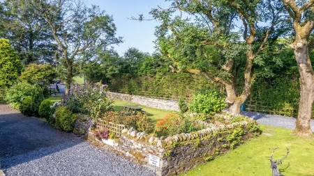 Elm Lodge Отели в г. Пеннингтон