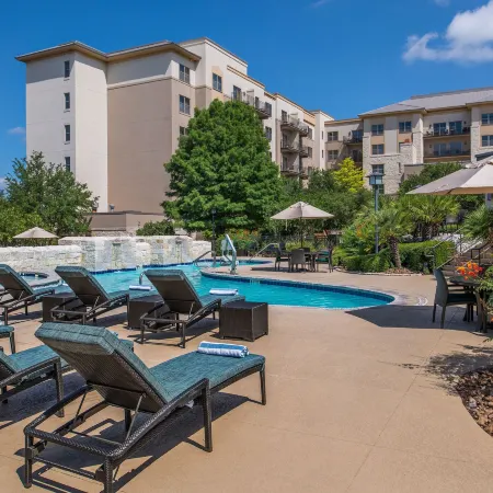 Hilton San Antonio Hill Country Отели рядом с достопримечательностью «Аквапарк Акватика в Сан-Антонио»